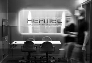 Hefmec structural analysis specialist at work